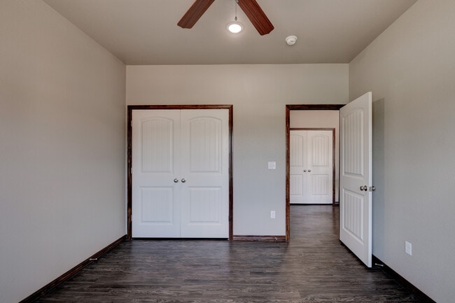 Building Photo - 1109 Hope Dr