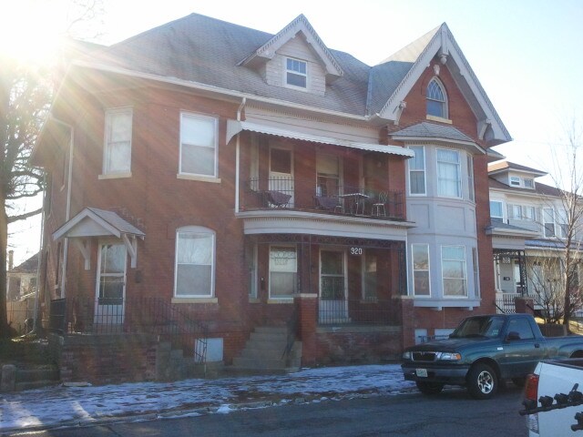 Primary Photo - 918 Powell St