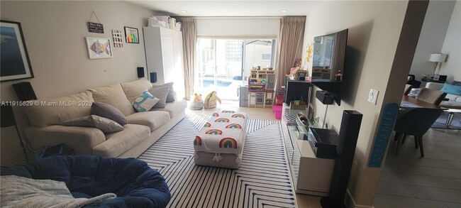 Photo - 1055 Yellow Birch Terrace House