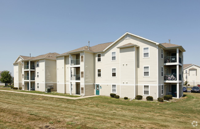 The Landings at Chandler Crossings