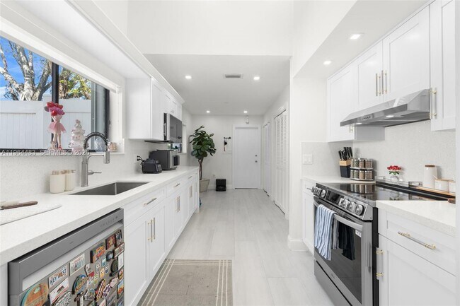 Building Photo - 501 NW 78th Way