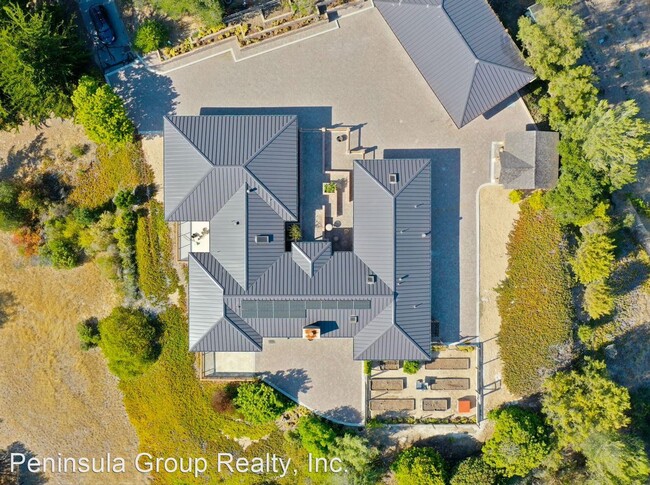 Building Photo - 3 br, 2.5 bath House - 23730 Spectacular B...