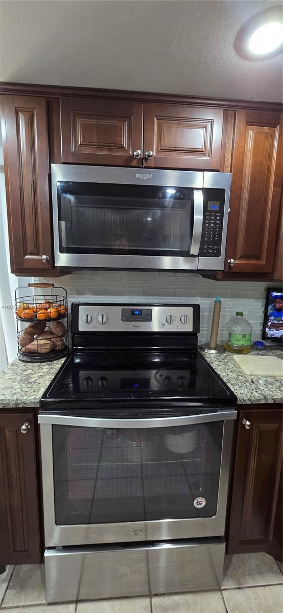 Foto del edificio - 4860 SW 152nd Pl