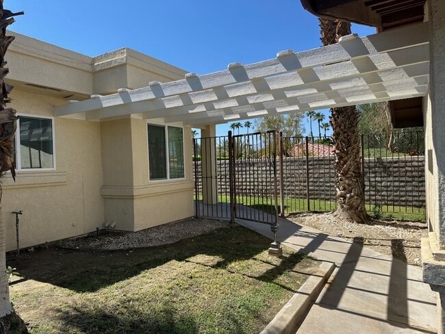 Building Photo - 79041 Avenue 42