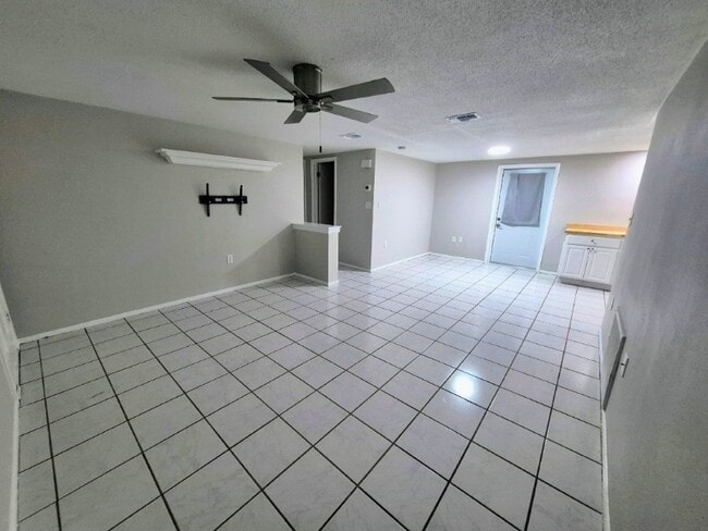 Foto del edificio - 7214 Potomac Dr