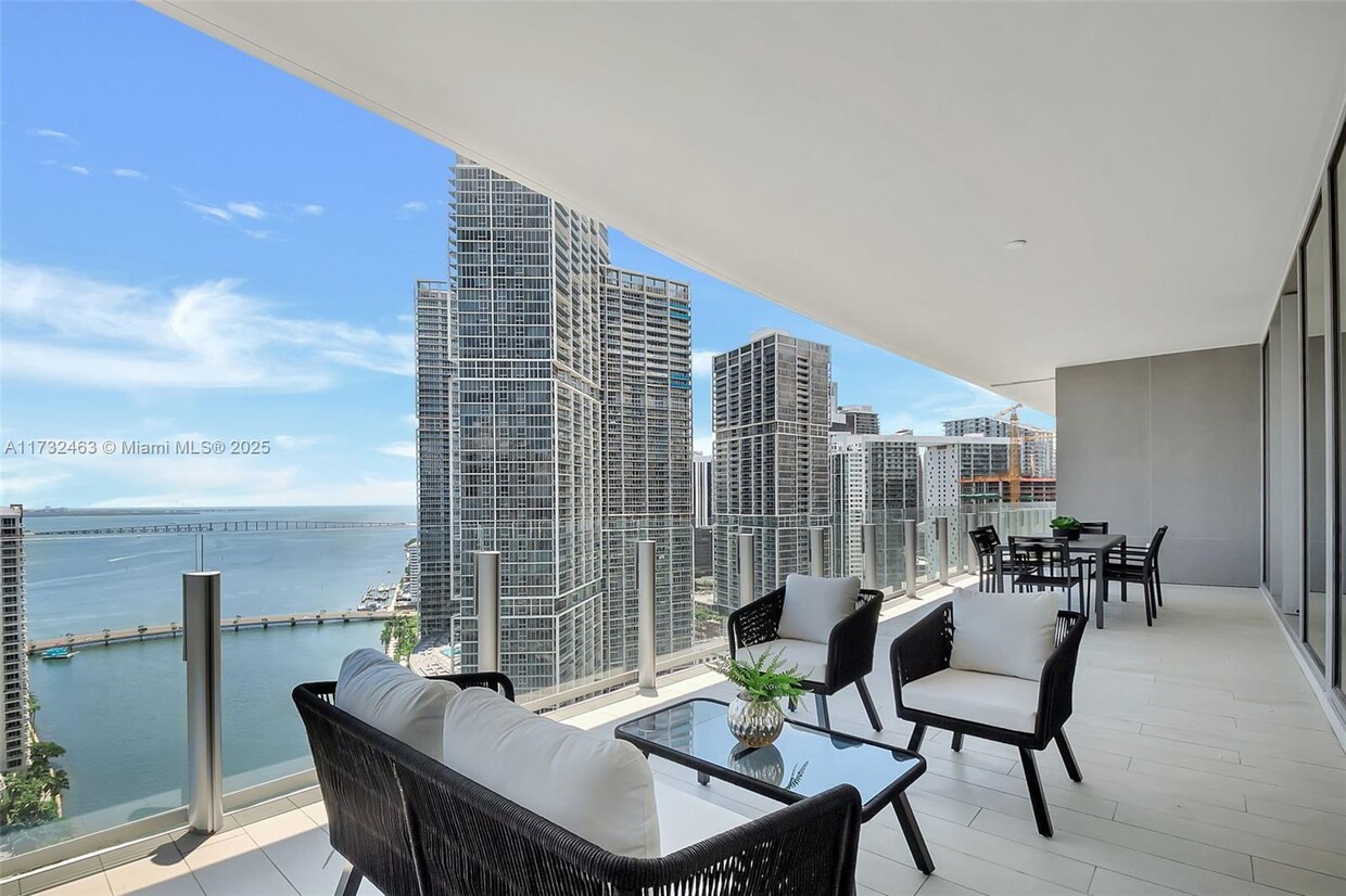 Foto principal - 300 Biscayne Blvd Way