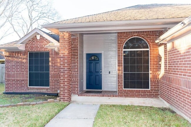 Building Photo - 822 Oak Lodge Ct