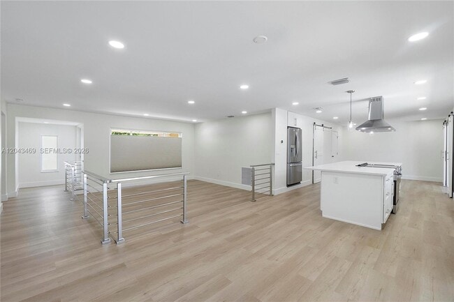 Building Photo - 4914 SW 90th Ave