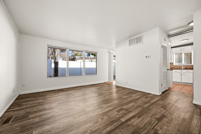 Foto del edificio - 2805 S Adams St
