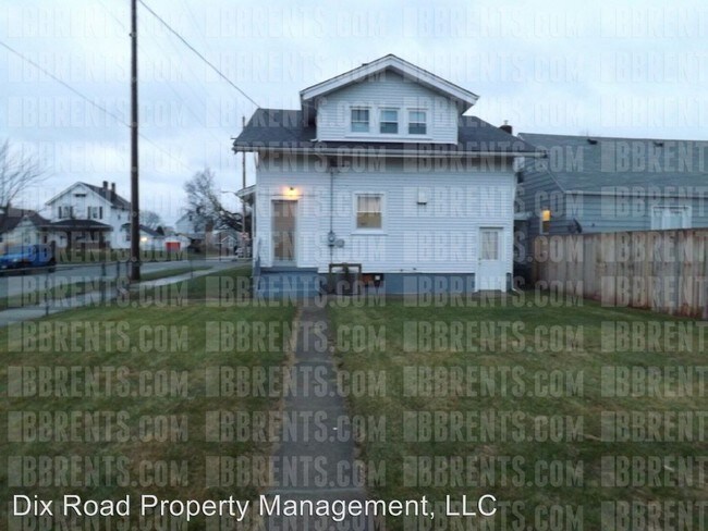 Foto del edificio - 3 br, 1.5 bath House - 725 Ridgelawn Avenue,