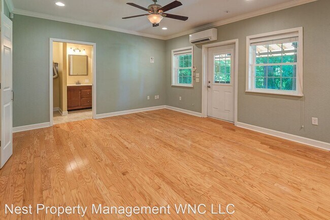 Foto del edificio - 1 br, 1 bath House - 28-1 Erskine Ave