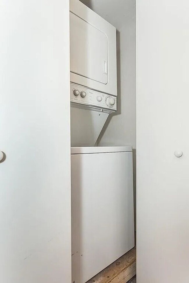 Foto del edificio - 118 Burkhall St