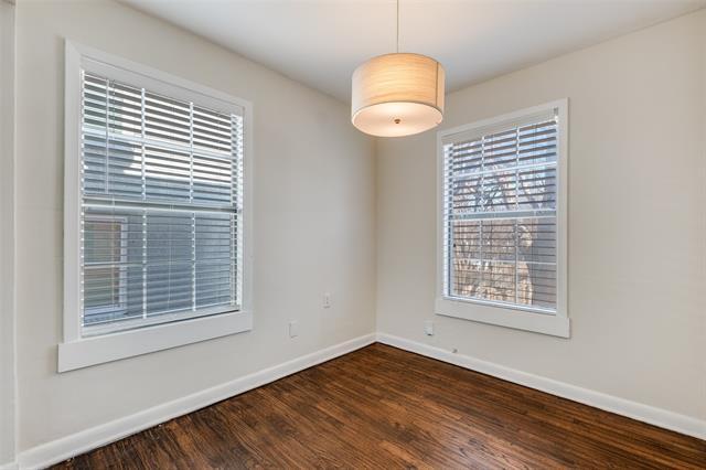 Foto del edificio - 306 N Montreal Ave