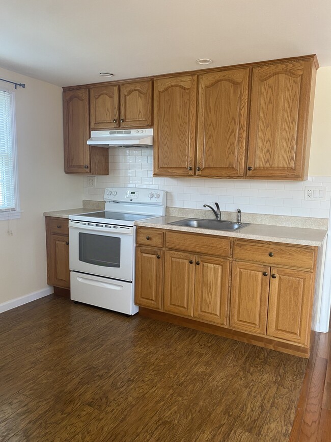 Building Photo - 2A Cecil Pl