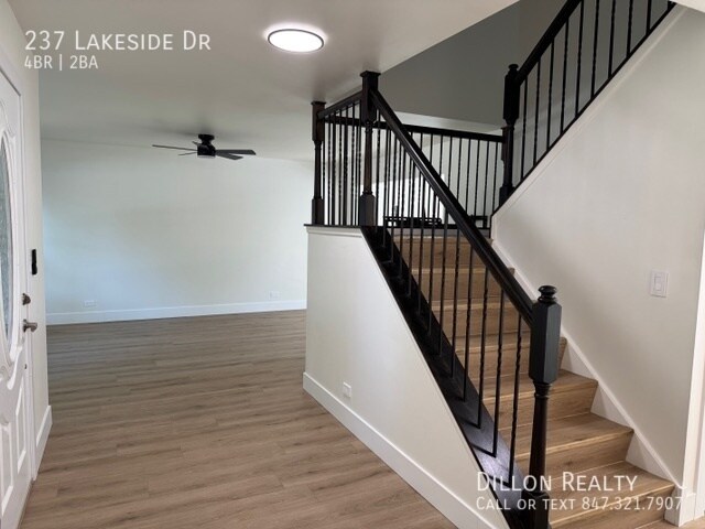 Foto del edificio - 237 Lakeside Dr
