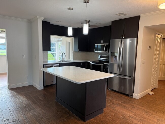 Building Photo - 3139 Boca Ciega Dr