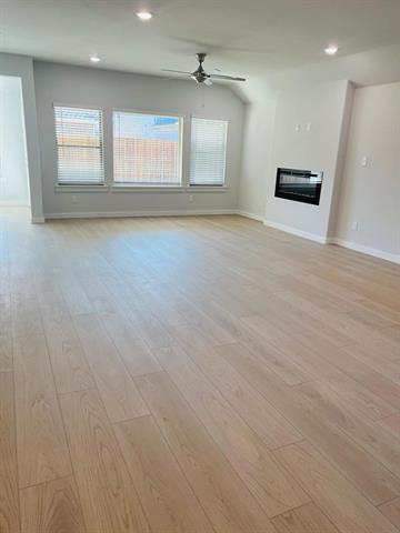 Foto del edificio - 1110 Birchwood Ln