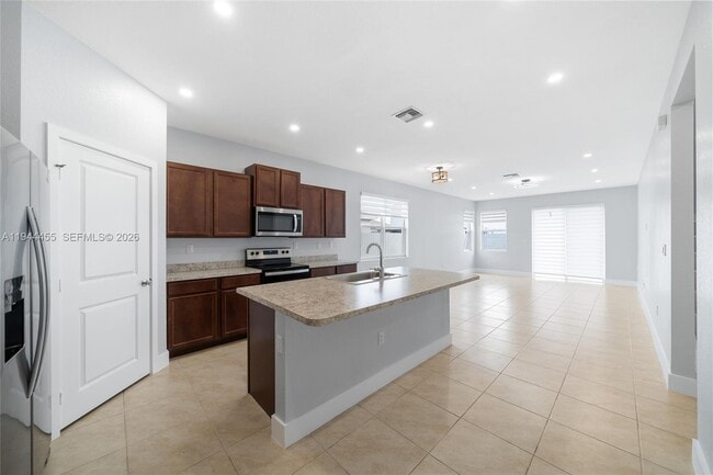 Foto del edificio - 13250 SW 272nd St