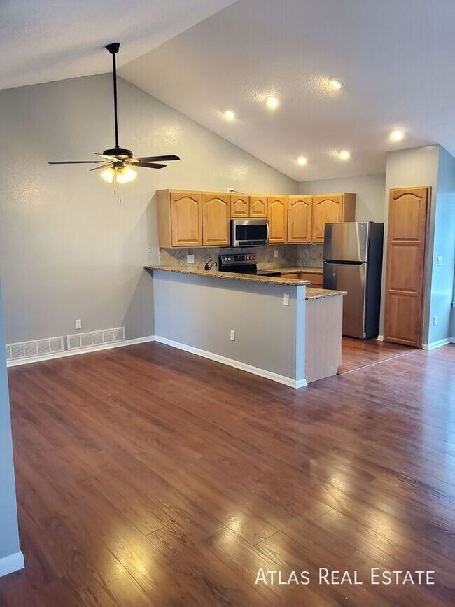 Foto del edificio - 8484 Wheatgrass Cir