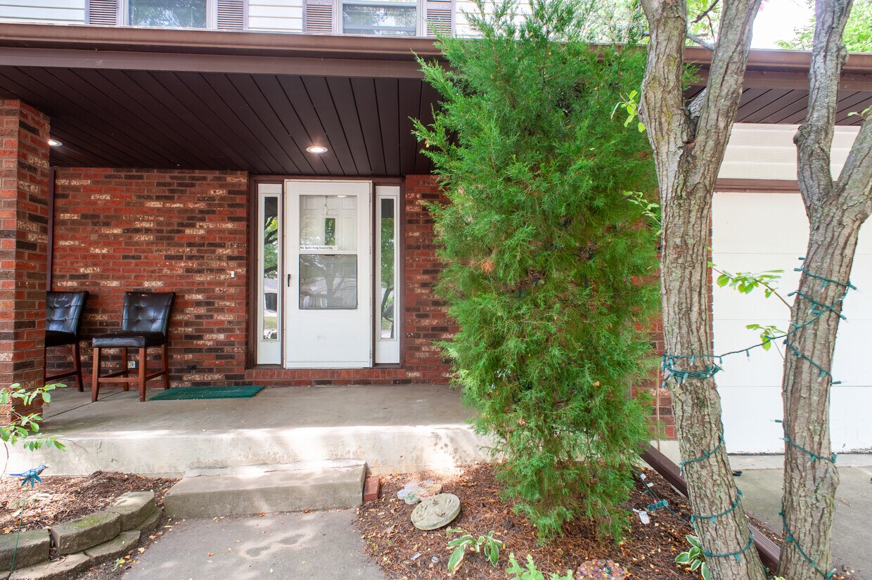 Foto principal - 1147 Garfield Ave
