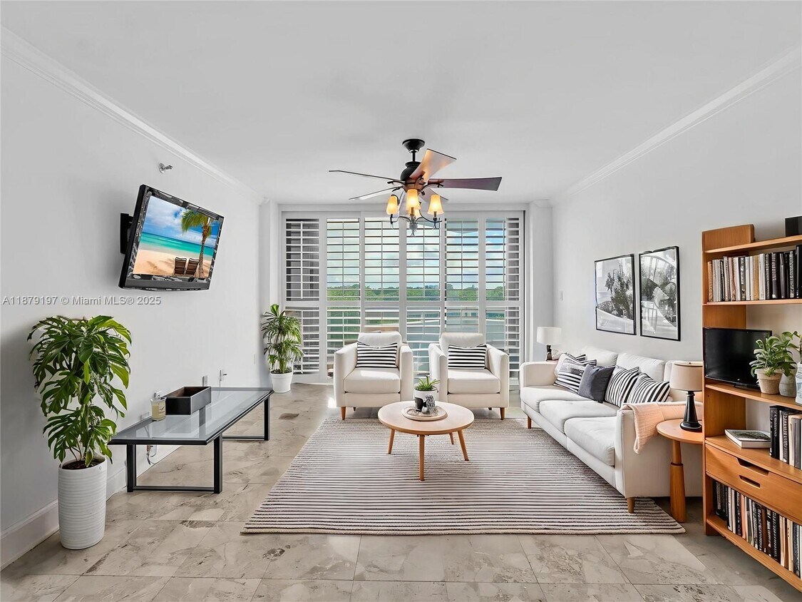 Primary Photo - 2501 Brickell Ave