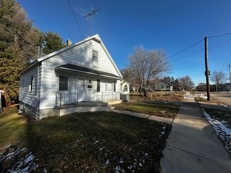 Building Photo - 96 Waupaca St