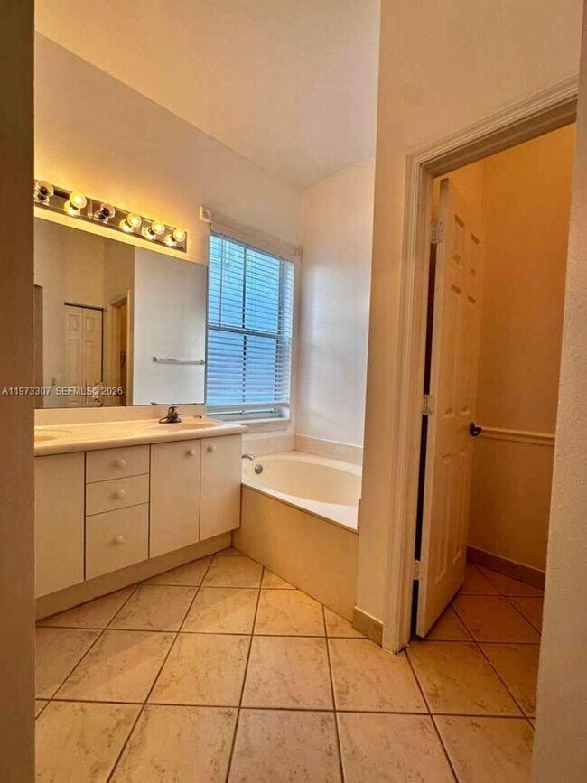 Foto del edificio - 1761 Aspen Ln