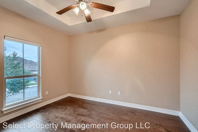 Building Photo - 4 br, 2.5 bath House - 62 Michelangelo