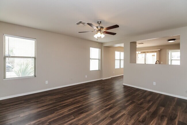 Building Photo - 2299 E Peach Tree Dr