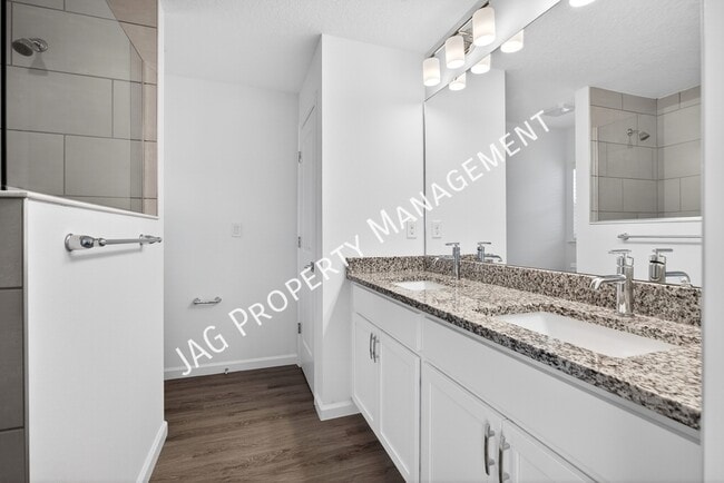 Foto del edificio - 1401 Degroodt Rd SW