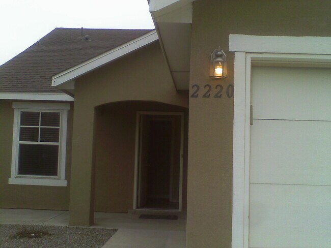 Foto del edificio - 3 BR 2 B 2CG 1286SF Artistic home Cabezon Area