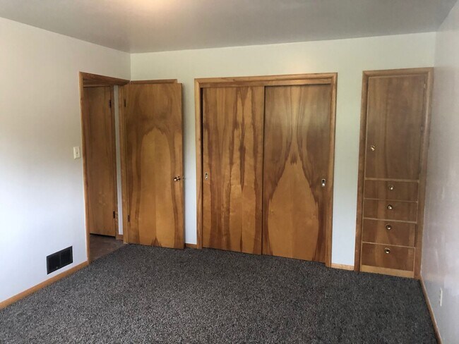 Foto del edificio - 3 Bed 2 Bath