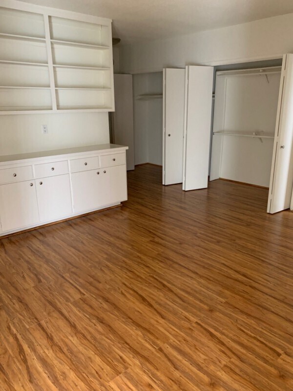 Foto principal - 10960 Rose Ave