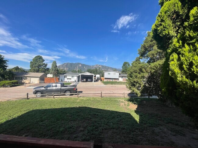 View - 33 Minden Cir