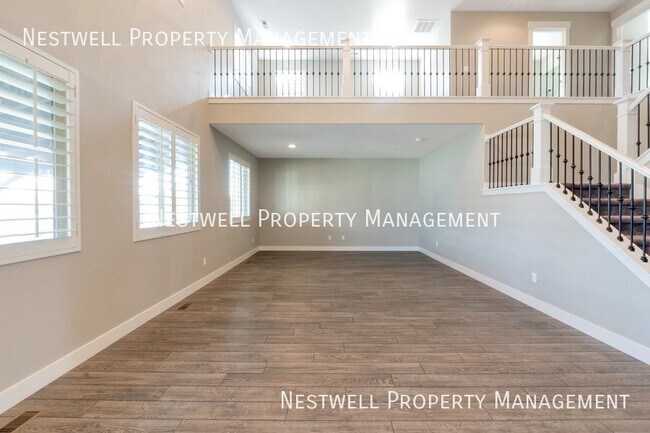 Building Photo - 454 N 230 E