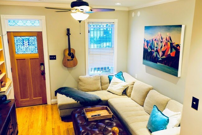 Foto del edificio - 1668 Kramer St NE