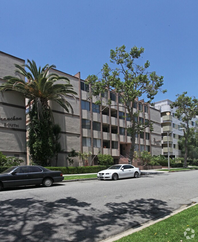 Building Photo - Franchon North