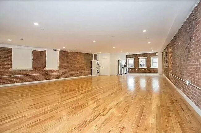 Building Photo - Bowery