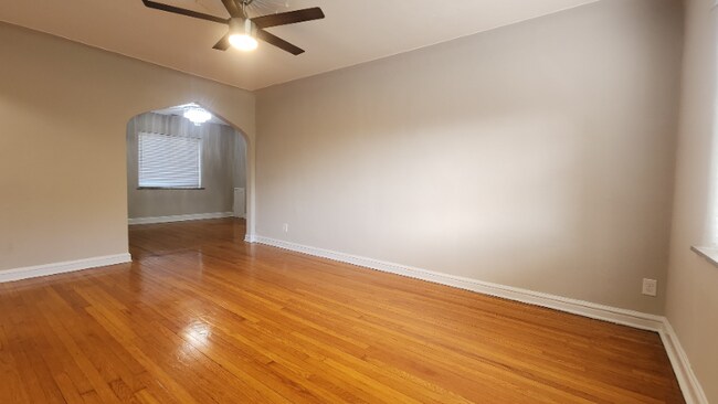 Foto del edificio - 6475 Nottingham Ave