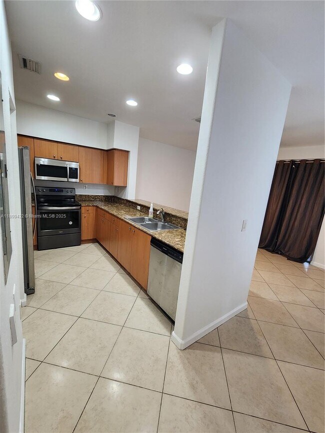 Foto del edificio - 2685 SW 83rd Terrace