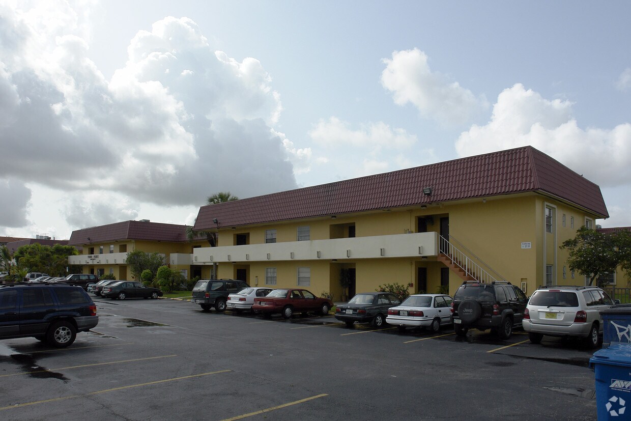 Town Park - Town Park Apartments