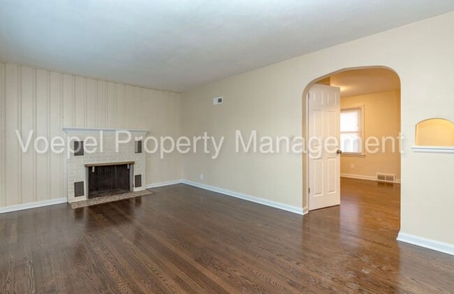 Foto del edificio - Coming Soon: Spacious 3-Bedroom with Deck,...