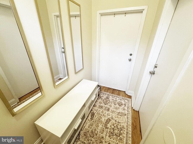 Photo - 1934 Christian St Townhome