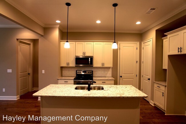 Foto del edificio - 1706 W Farmville Rd