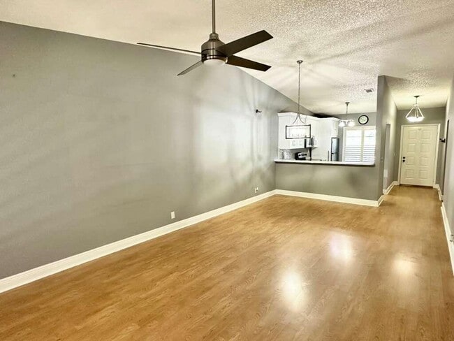 Foto del edificio - 2101 Sabal Ridge Ct