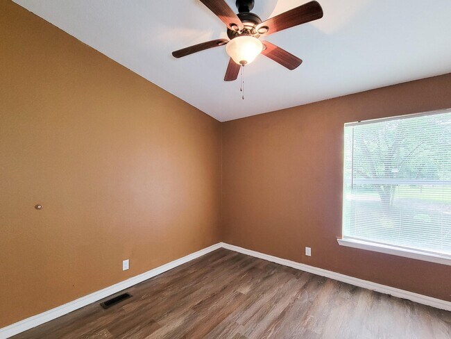 Foto del edificio - 20284 Forest Woods Ln