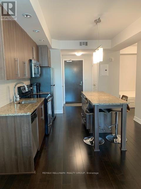 Building Photo - 238 Besserer St