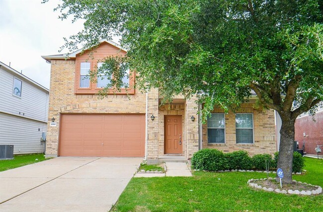 Foto del edificio - 2707 Roaring Oaks Ln