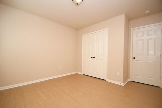 Foto del edificio - 10015 Bitternut Hickory Ln