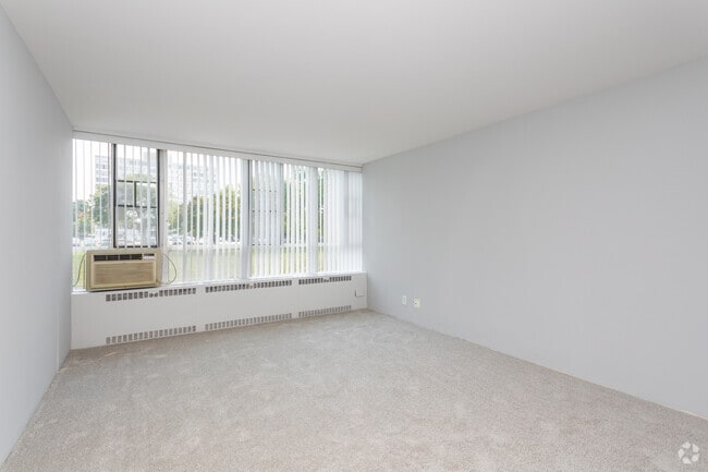 Photo - Lake Meadows Apartments